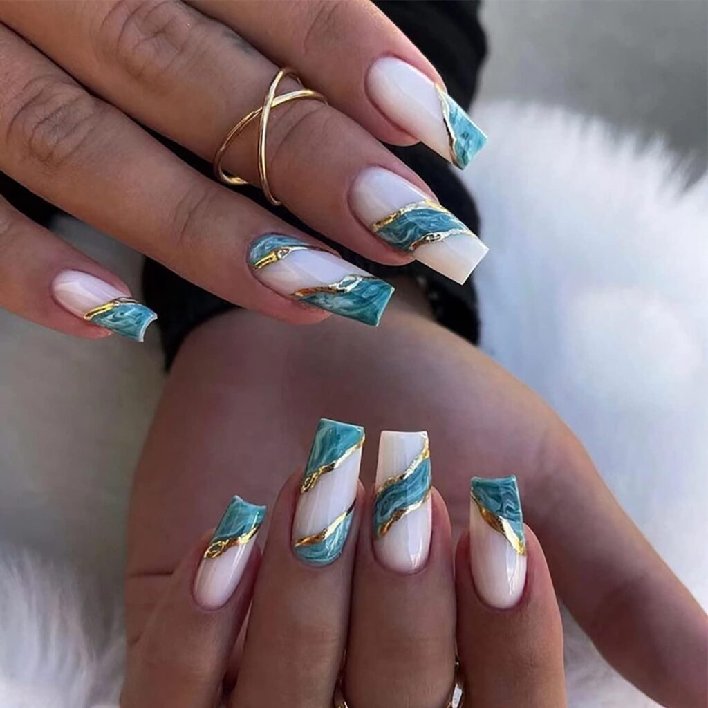 How Long Do Acrylic Nails Last ?