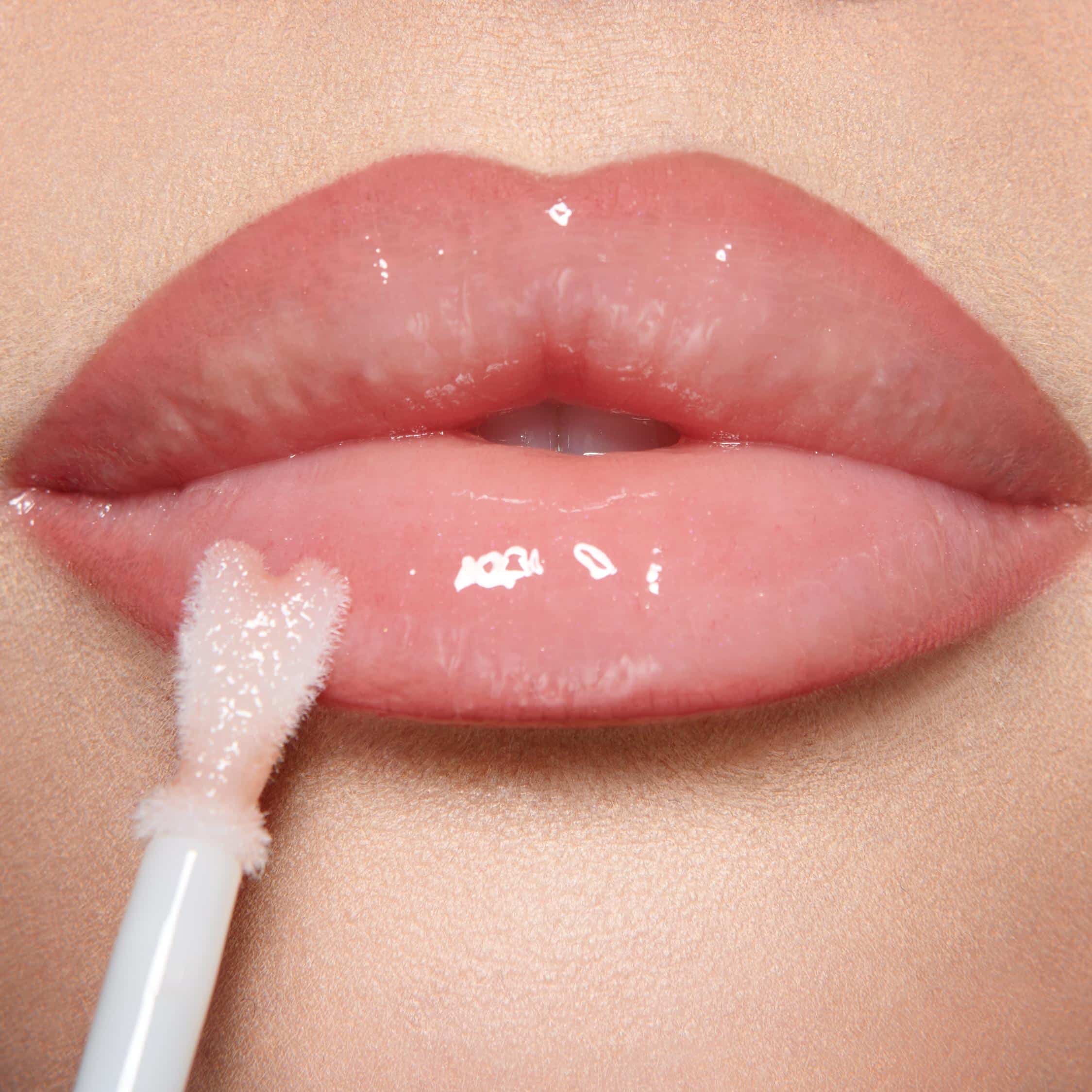 Is Lip Gloss Considered A Liquid When Flying ? Is Lip Gloss Considered A Liquid When Flying ?