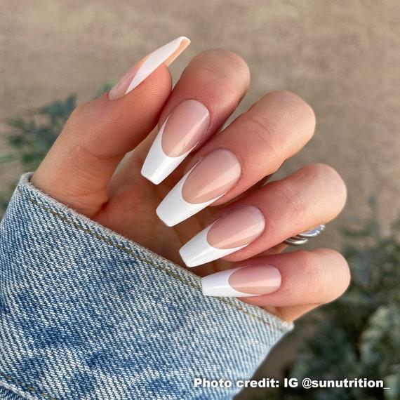 What Are Acrylic Nails ? What Are Acrylic Nails ?