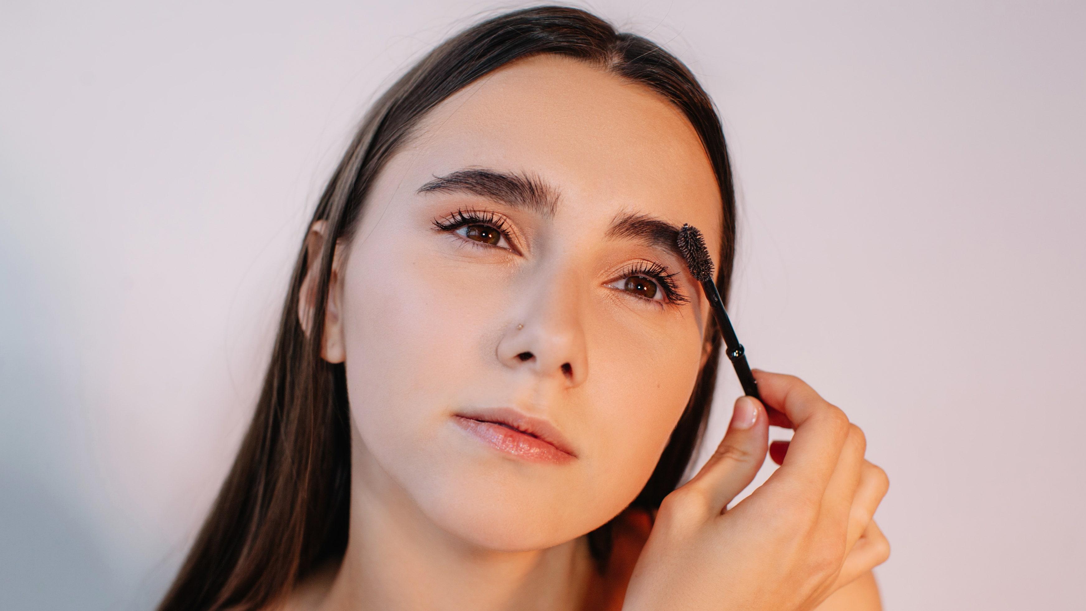 How To Shave Eyebrows ?  How To Shave Eyebrows ?