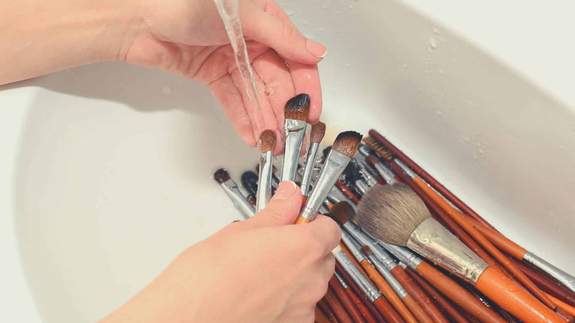 How Do You Clean Your Makeup Brushes ? How Do You Clean Your Makeup Brushes ? How Do You Clean Your Makeup Brushes ? How Do You Clean Your Makeup Brushes ?