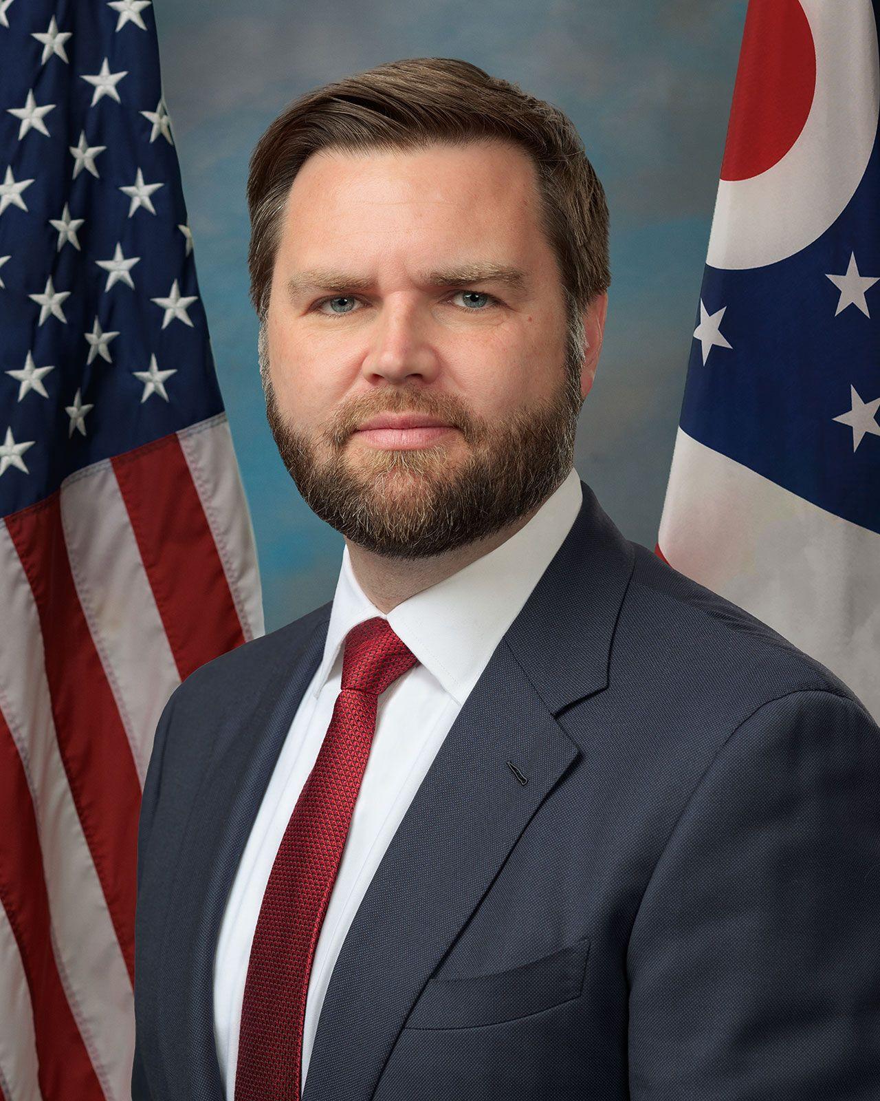 Does Jd Vance Wear Eye Makeup ? Does Jd Vance Wear Eye Makeup ?