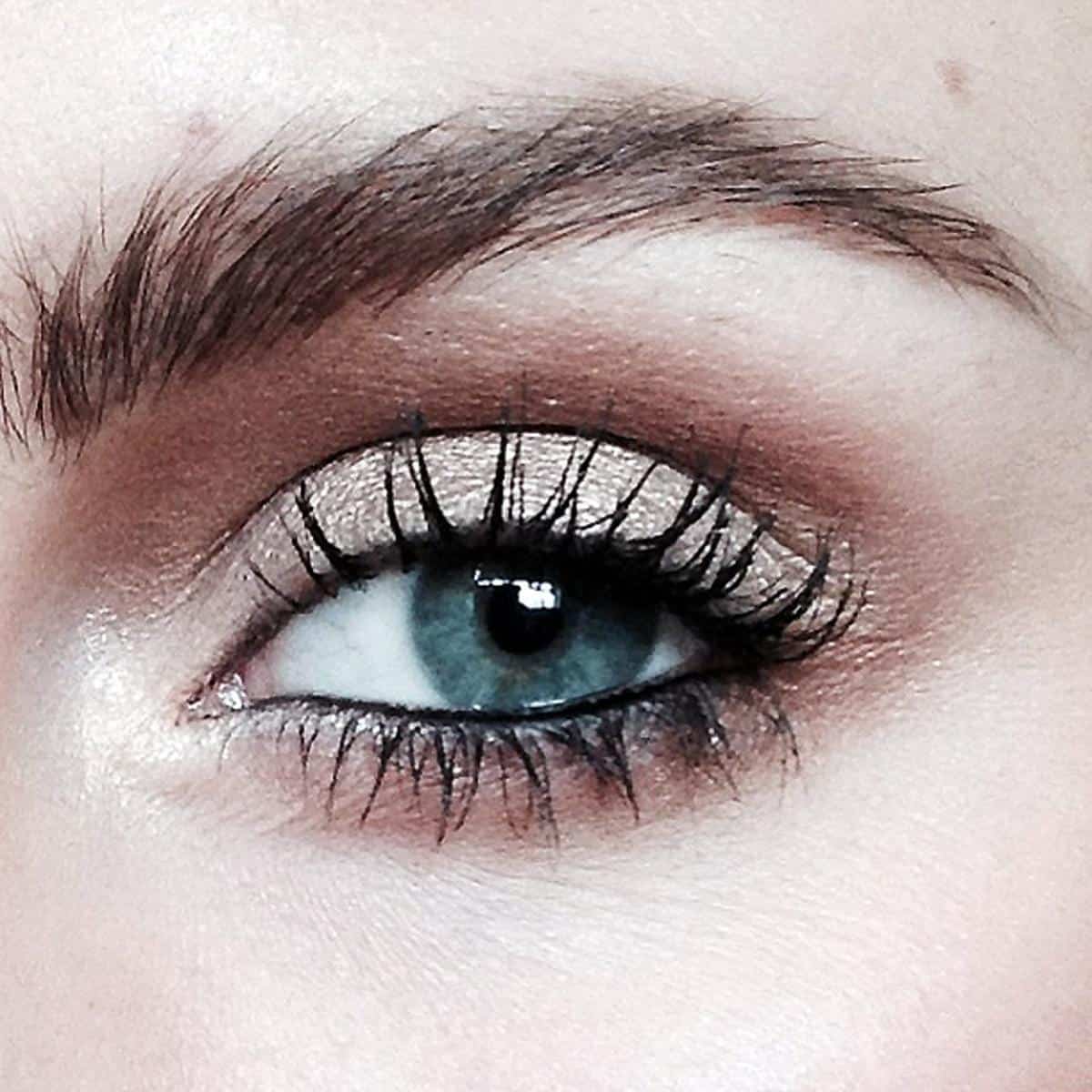 How To Make Waterline Eyeliner Stay ? How To Make Waterline Eyeliner Stay ?