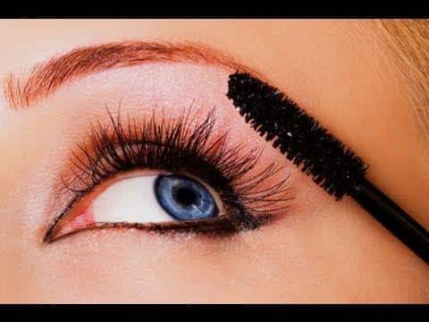 How To Use Mascara Properly ?  How To Use Mascara Properly ?