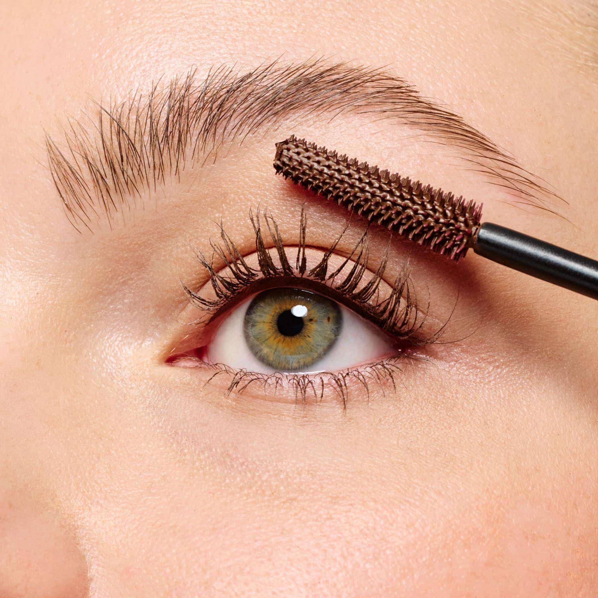 How To Stop Mascara Smudging Under Eyes Throughout The Day ? How To Stop Mascara Smudging Under Eyes Throughout The Day ?