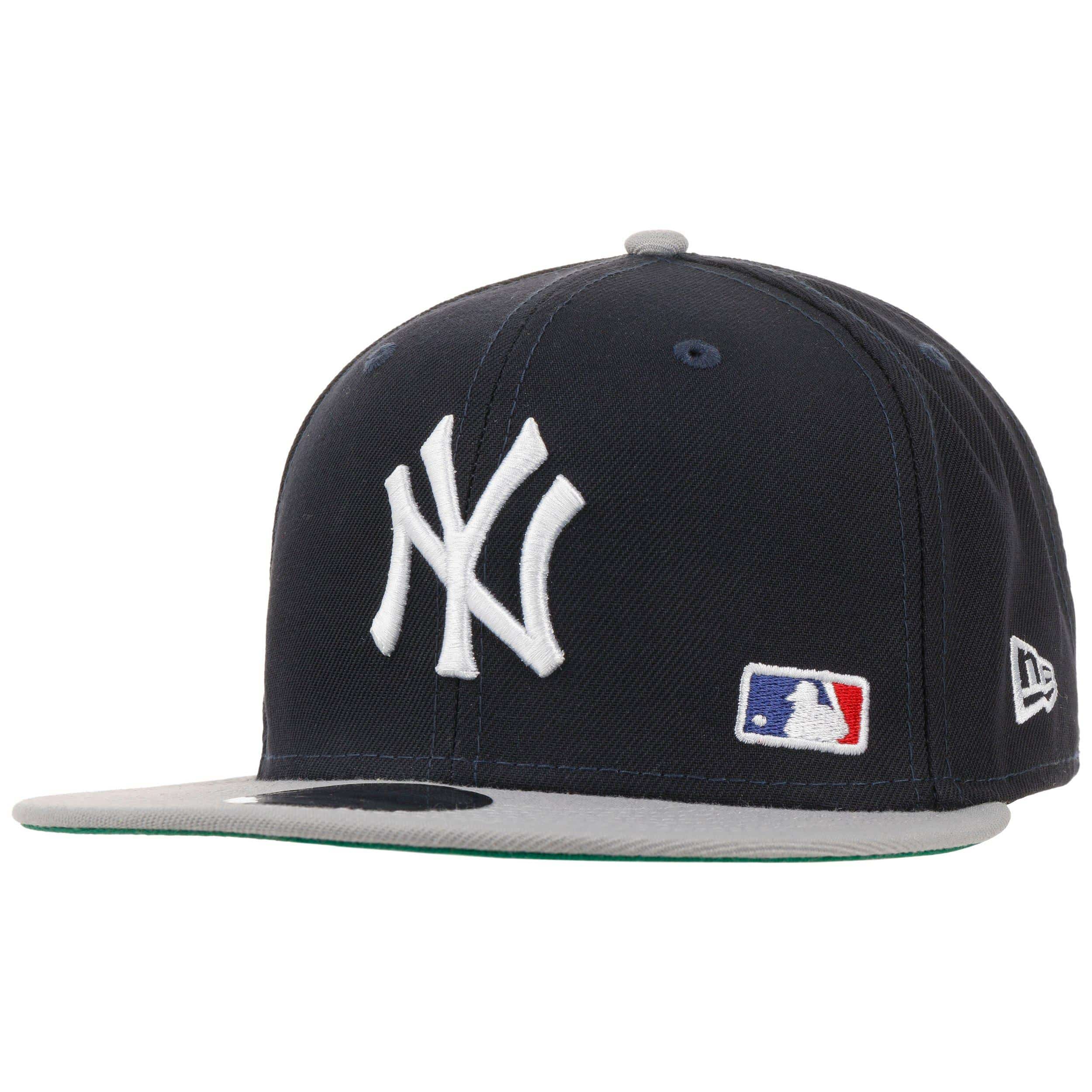 Do Baseball Hats Cause Hair Loss ? Do Baseball Hats Cause Hair Loss ?