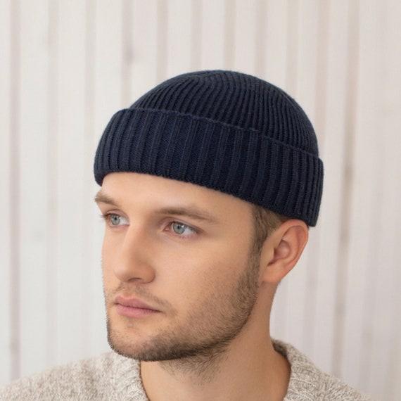 Does Wearing Beanies Cause Hair Loss ? Does Wearing Beanies Cause Hair Loss ?
