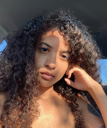 How To Prevent Frizzy Curly Hair ?