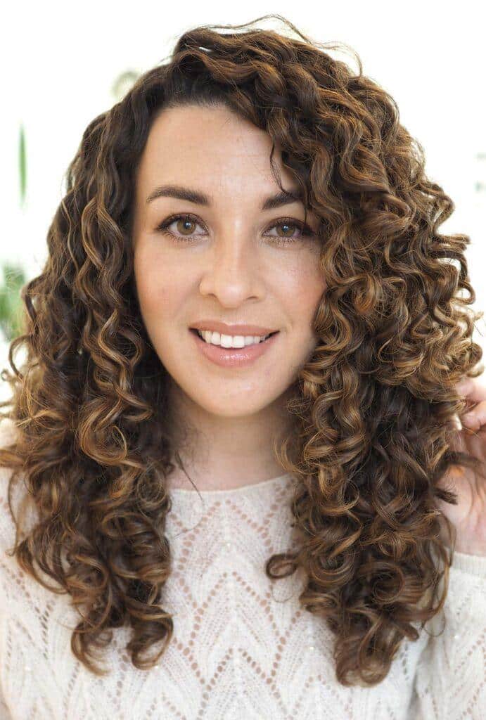 How To Dye Curly Hair ?