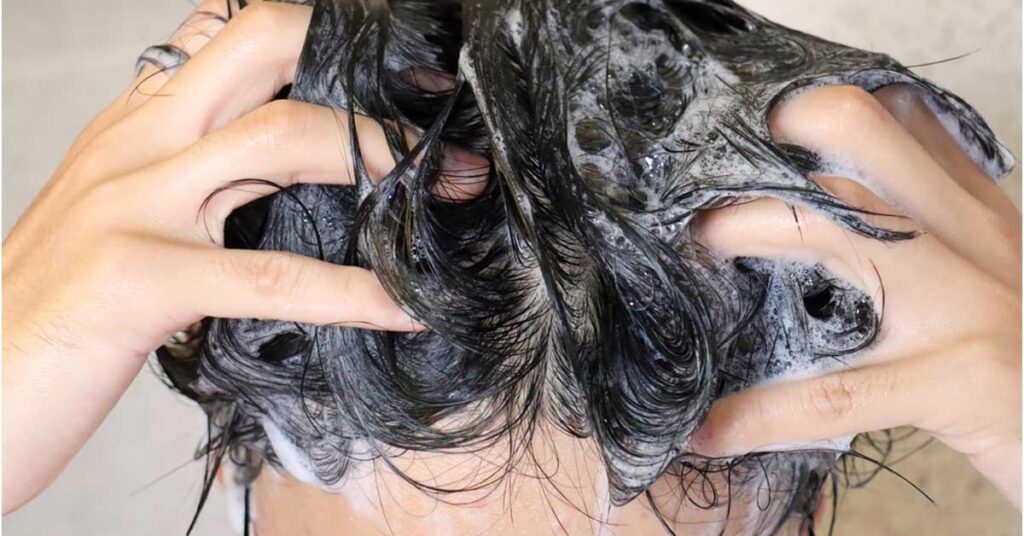Does Shampooing Everyday Cause Hair Loss ?