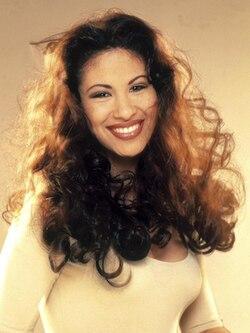 What’s Selena Quintanilla Hair Color ?