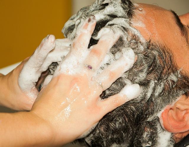 What Does Dry Shampoo Do To Synetic Hair ?
